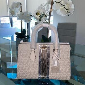 Michael Kors Sheila Satchel